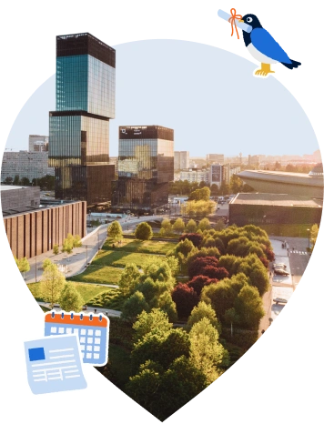 Widok z lotu ptaka na centrum Katowic z nowoczesnymi wieżowcami, zielonym parkiem i budynkiem NOSPR. Na zdjęciu dodane są grafiki: kalendarz, ptak z dyplomem i teatralne maski.