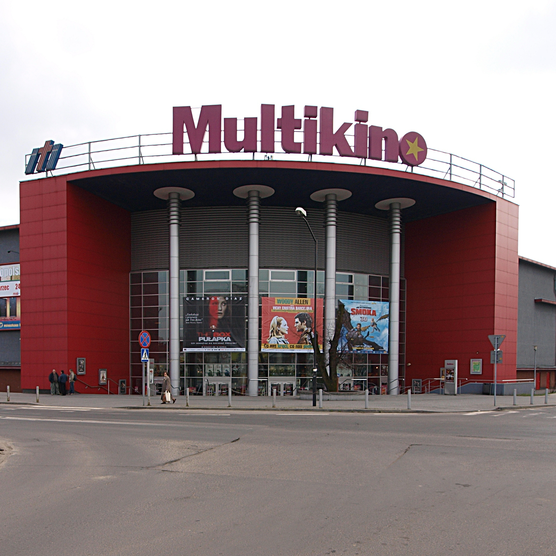 Multikino Zabrze Tomasz "Nemo5576" Górny, CC BY-SA 3.0, https://creativecommons.org/licenses/by-sa/3.0, via Wikimedia Commons