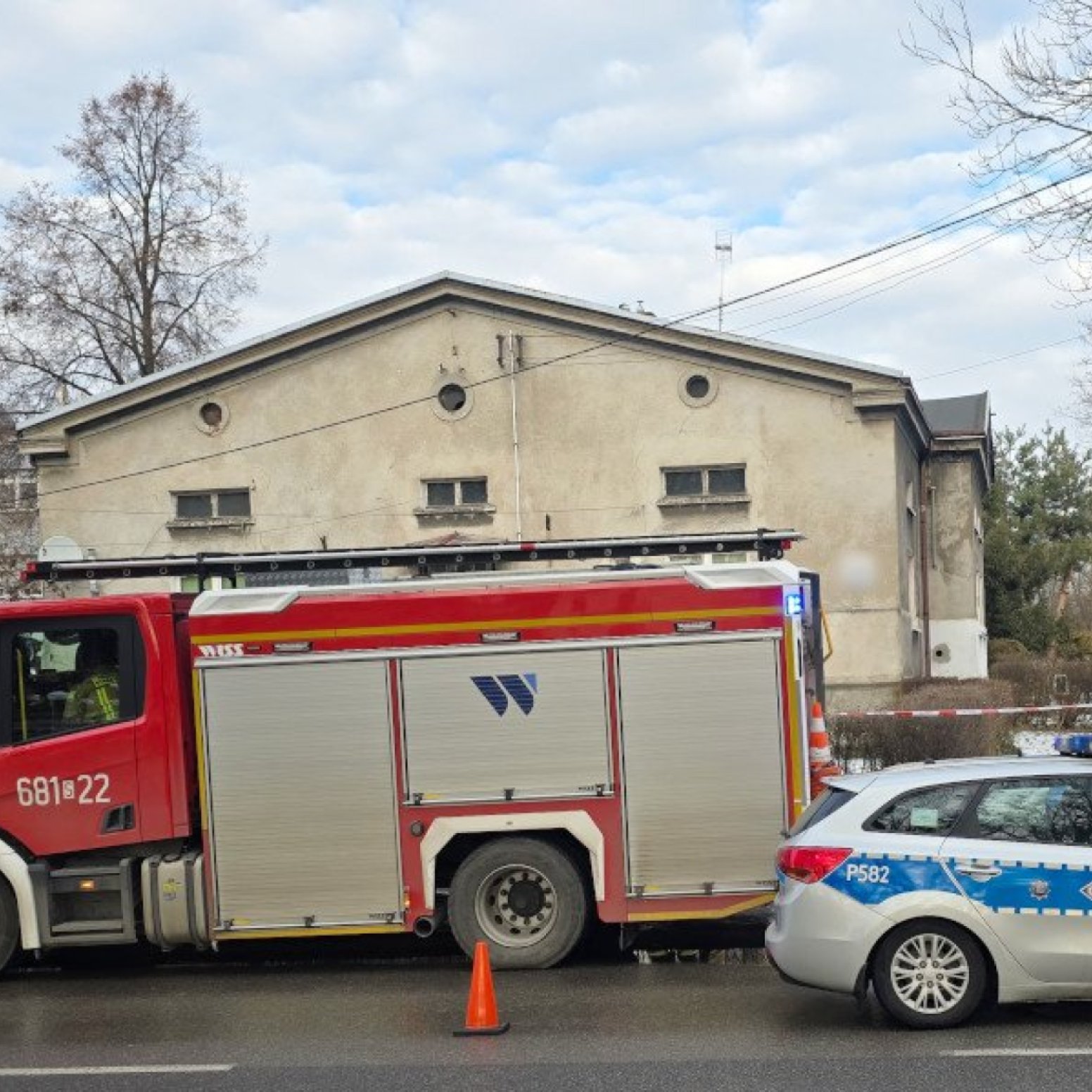 Pocisk i granaty znalezione na poddaszu. Ewakuowano 10 osób - Zawiercie