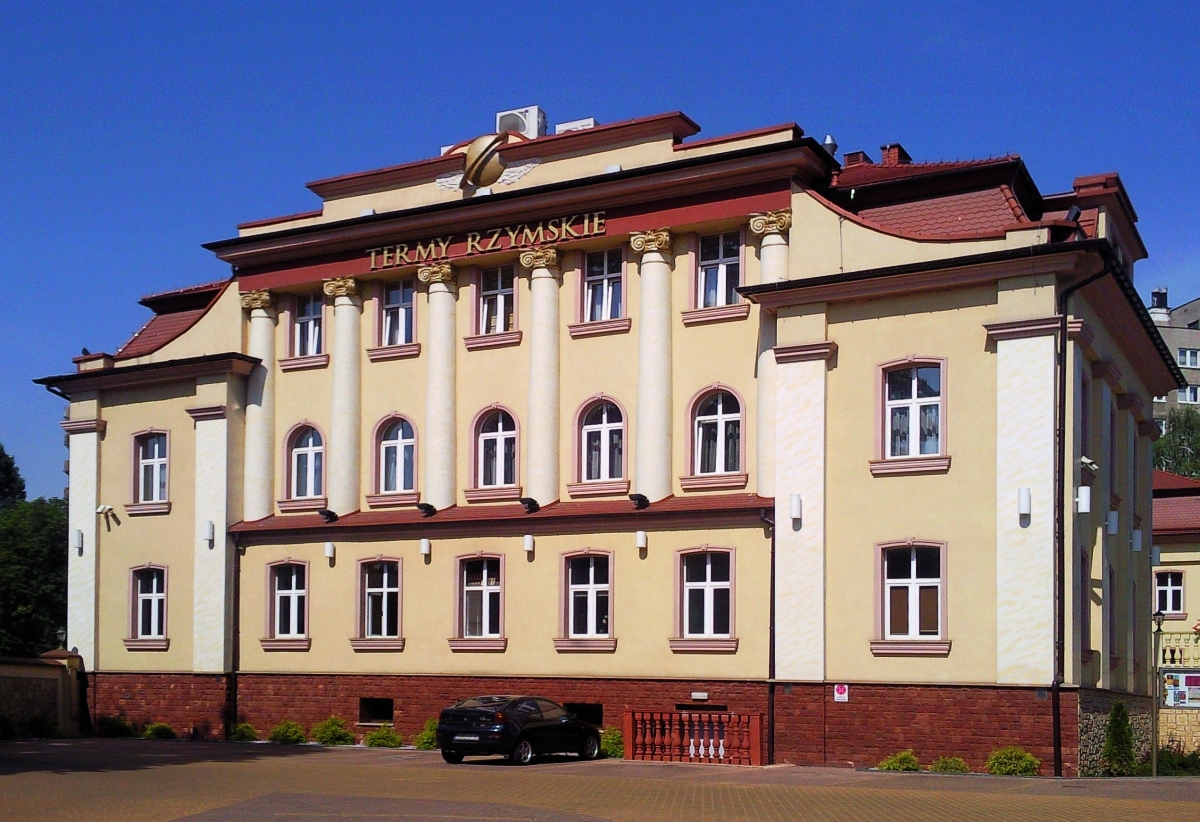 Pałac Saturna – Termy Rzymskie Andrzej Hajdas, CC BY-SA 3.0, https://creativecommons.org/licenses/by-sa/3.0, Wikimedia Commons