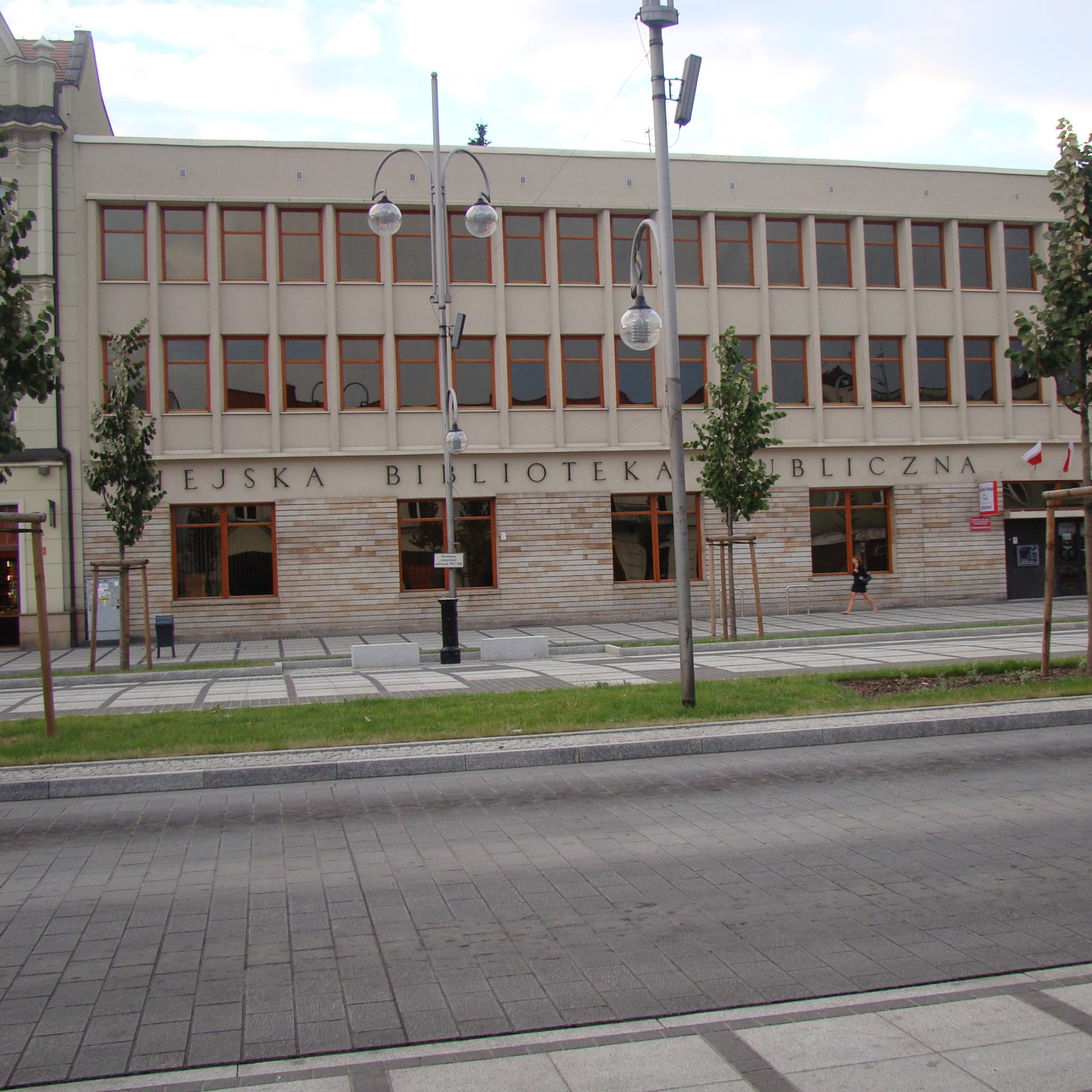 Biblioteka Publiczna - Wypożyczalnia Główna