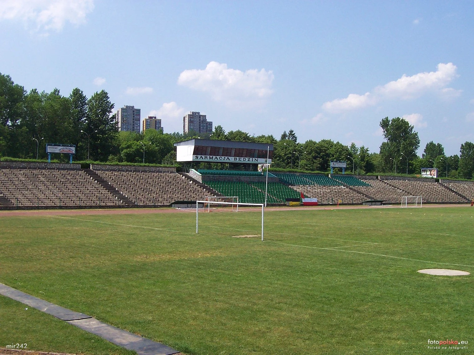Ośrodek Sportu i Rekreacji w Będzinie Autorstwa mir242 - https://fotopolska.eu, CC BY-SA 4.0, https://commons.wikimedia.org/w/index.php?curid=112247964