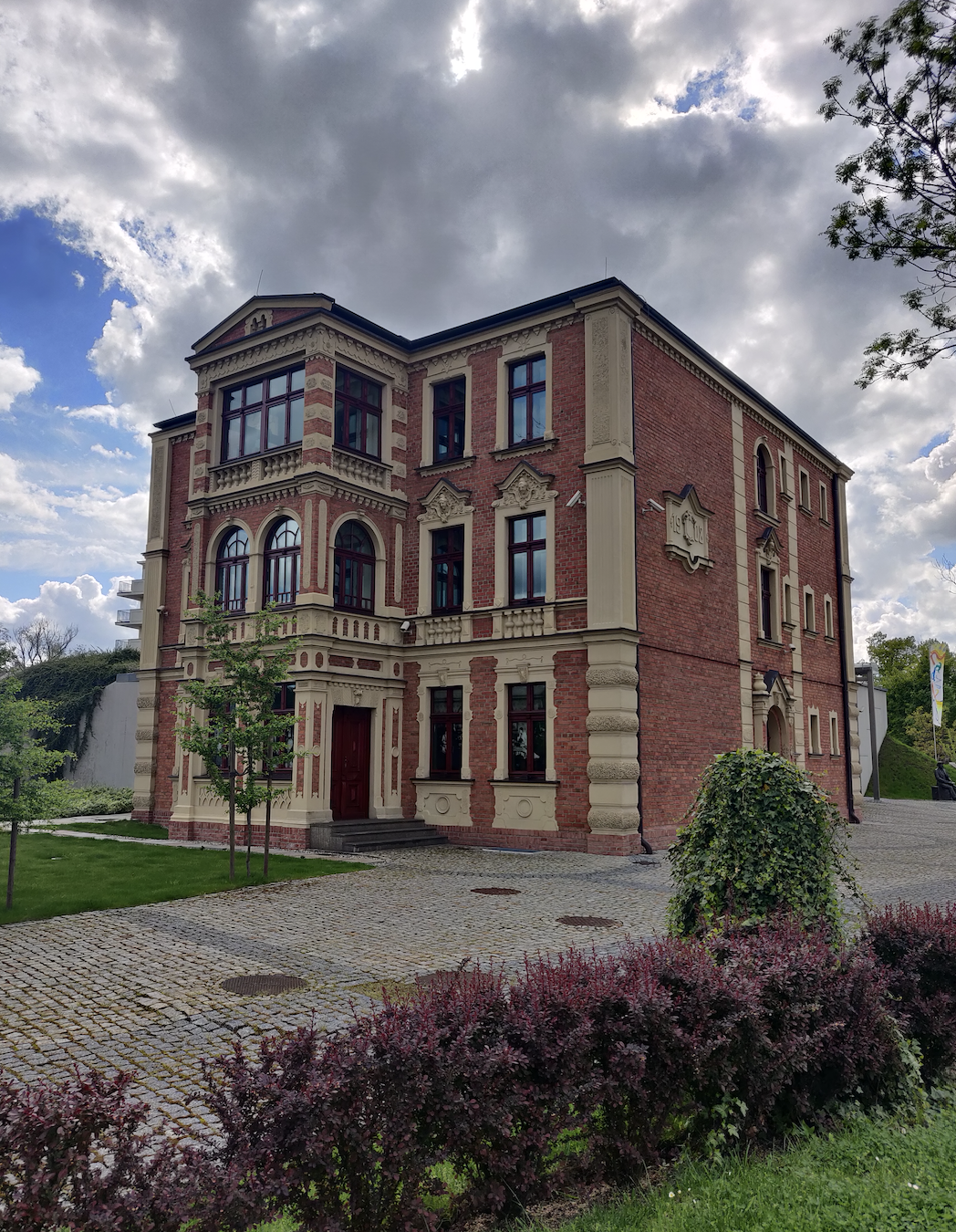 Muzeum Miejskie w Żorach Autorstwa Michał Bulsa - Praca własna, CC BY-SA 4.0, https://commons.wikimedia.org/w/index.php?curid=105418251
