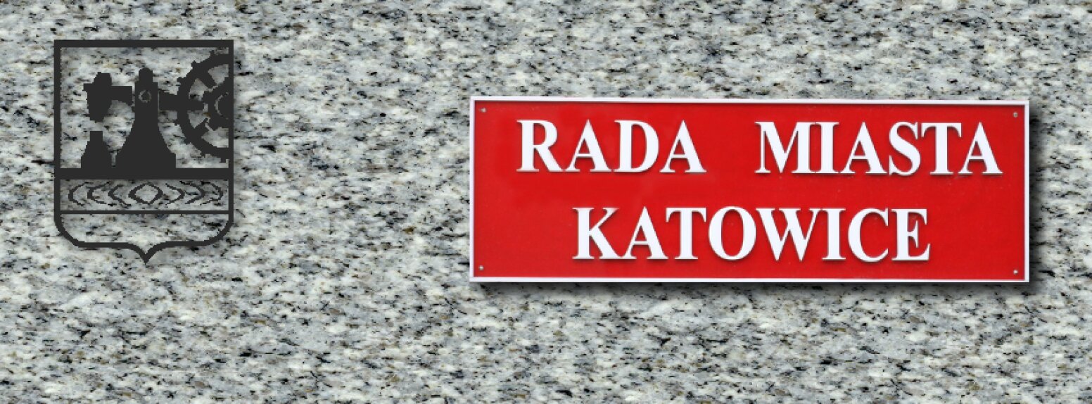 Ściana z tabliczką informacyjną