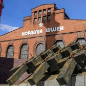 zdjęcie wejścia kopalni Wujek