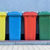 Kosze do segregacji śmieci