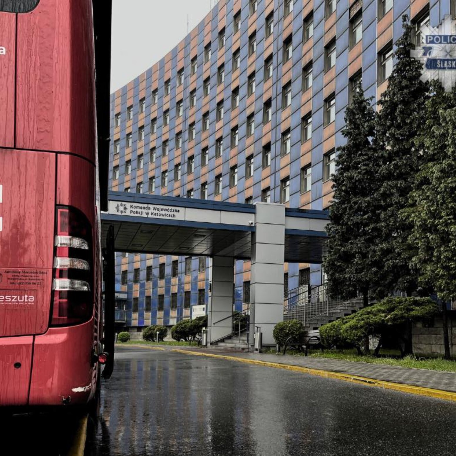 Krwiobus przed policją