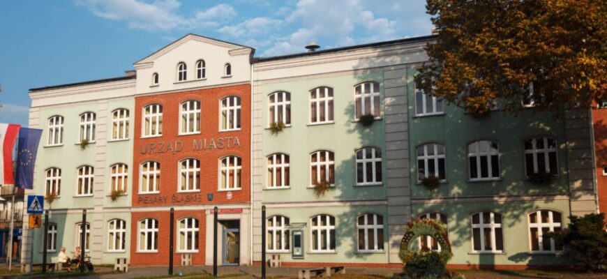 Budynek urzędu miasta w Piekarach Śląskich