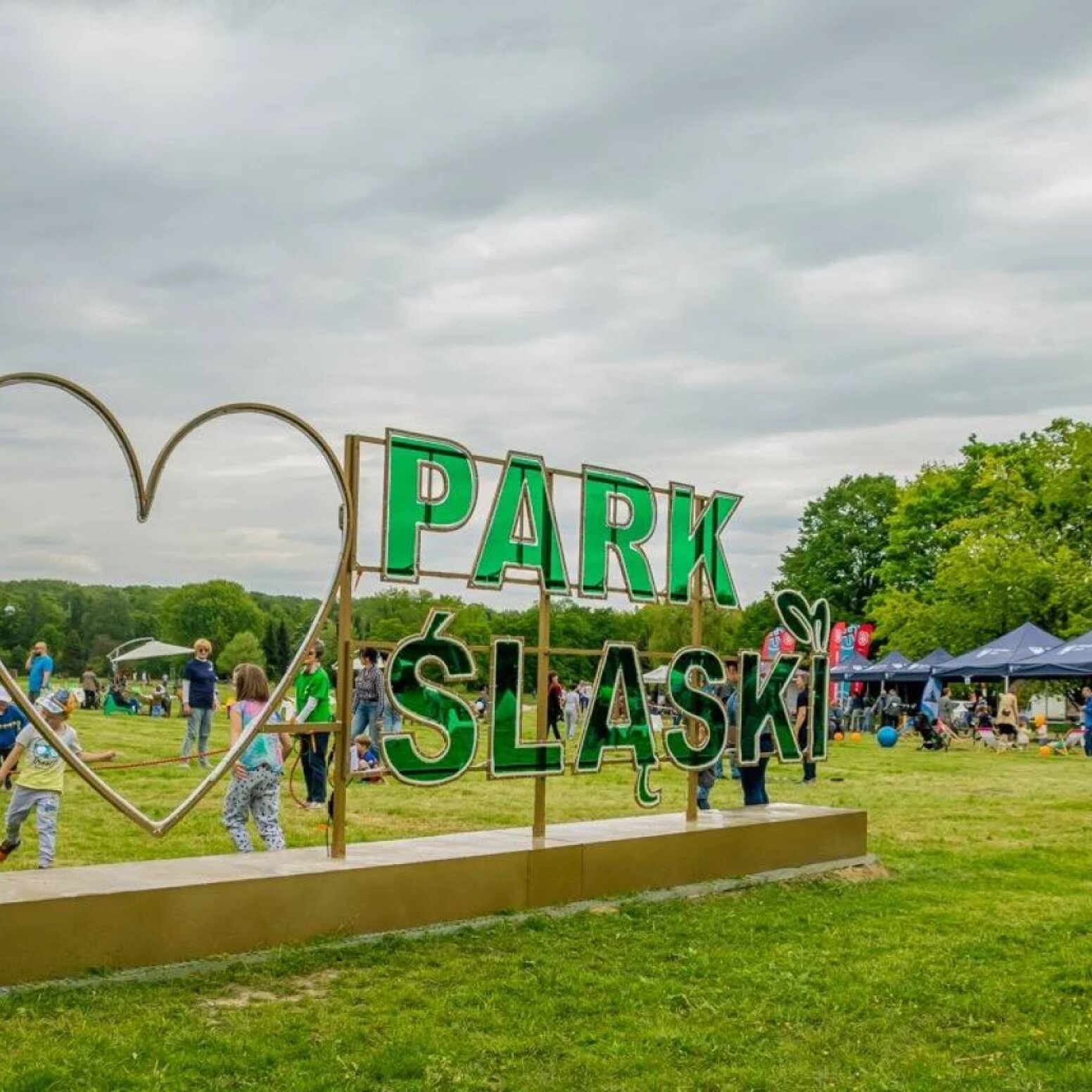 Neon z napisem Park Śląski