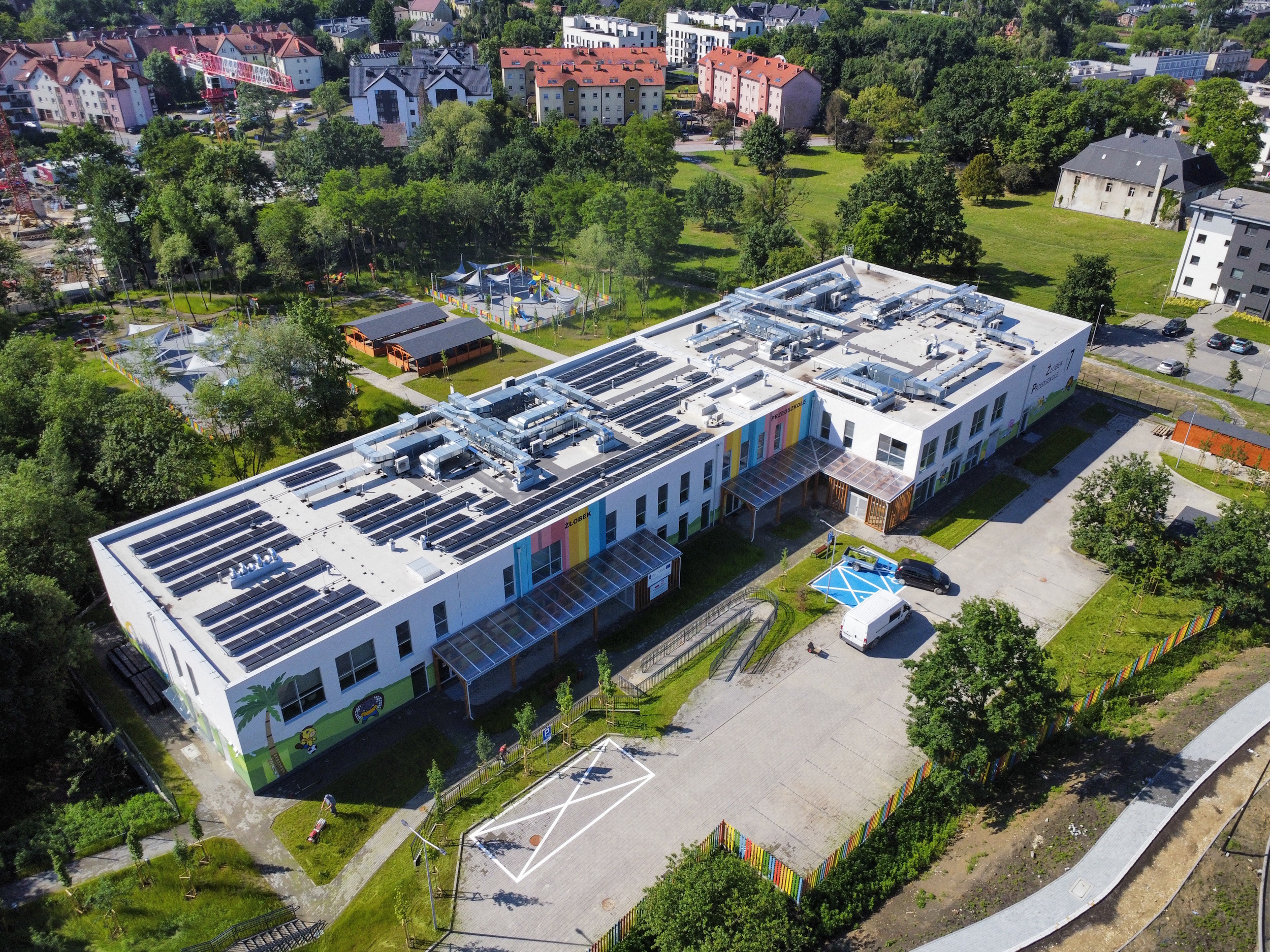 widok z lotu ptaka na budynek