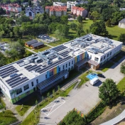 widok z lotu ptaka na budynek