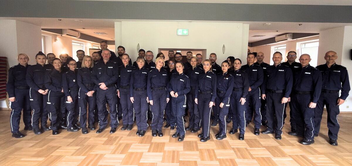 zdjęcie grupowe policjantów