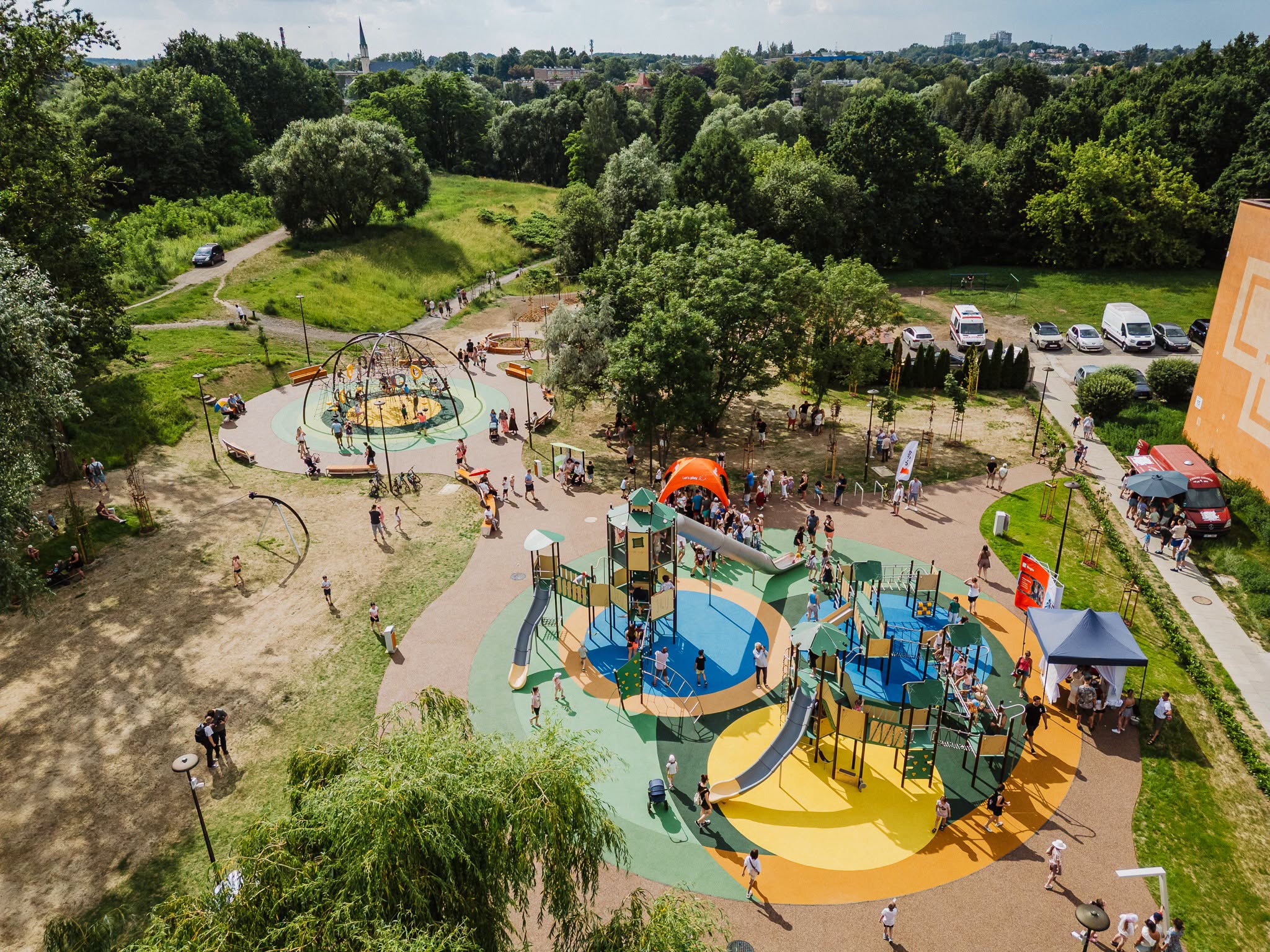 Plac zabaw w Parku Trzech Pokoleń