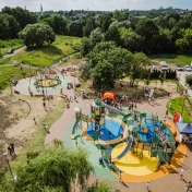 Plac zabaw w Parku Trzech Pokoleń