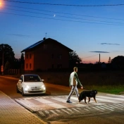 Oświetlone przejście dla pieszych