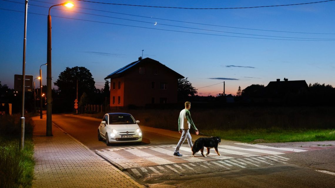 Oświetlone przejście dla pieszych