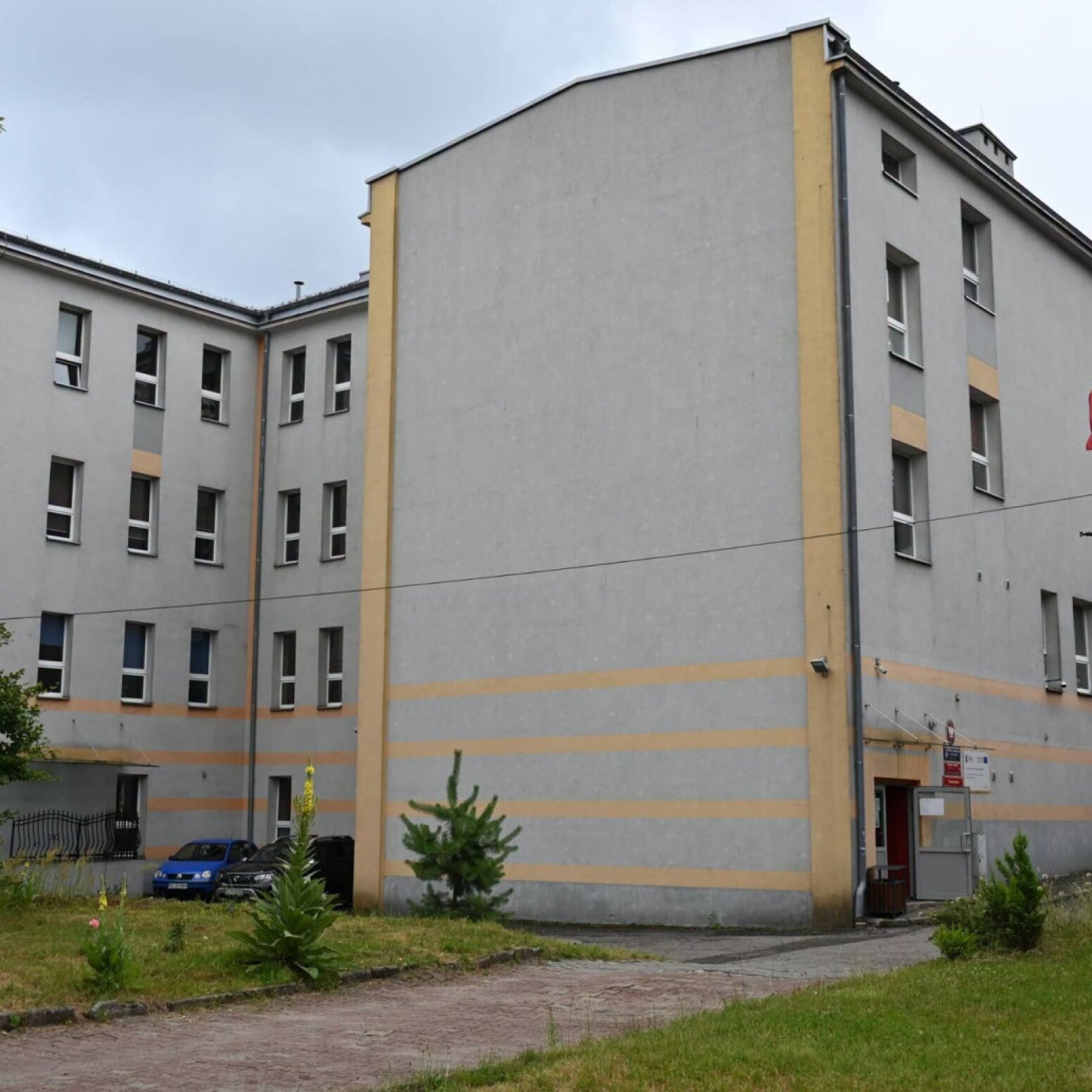 Analiza renowacji w szkole