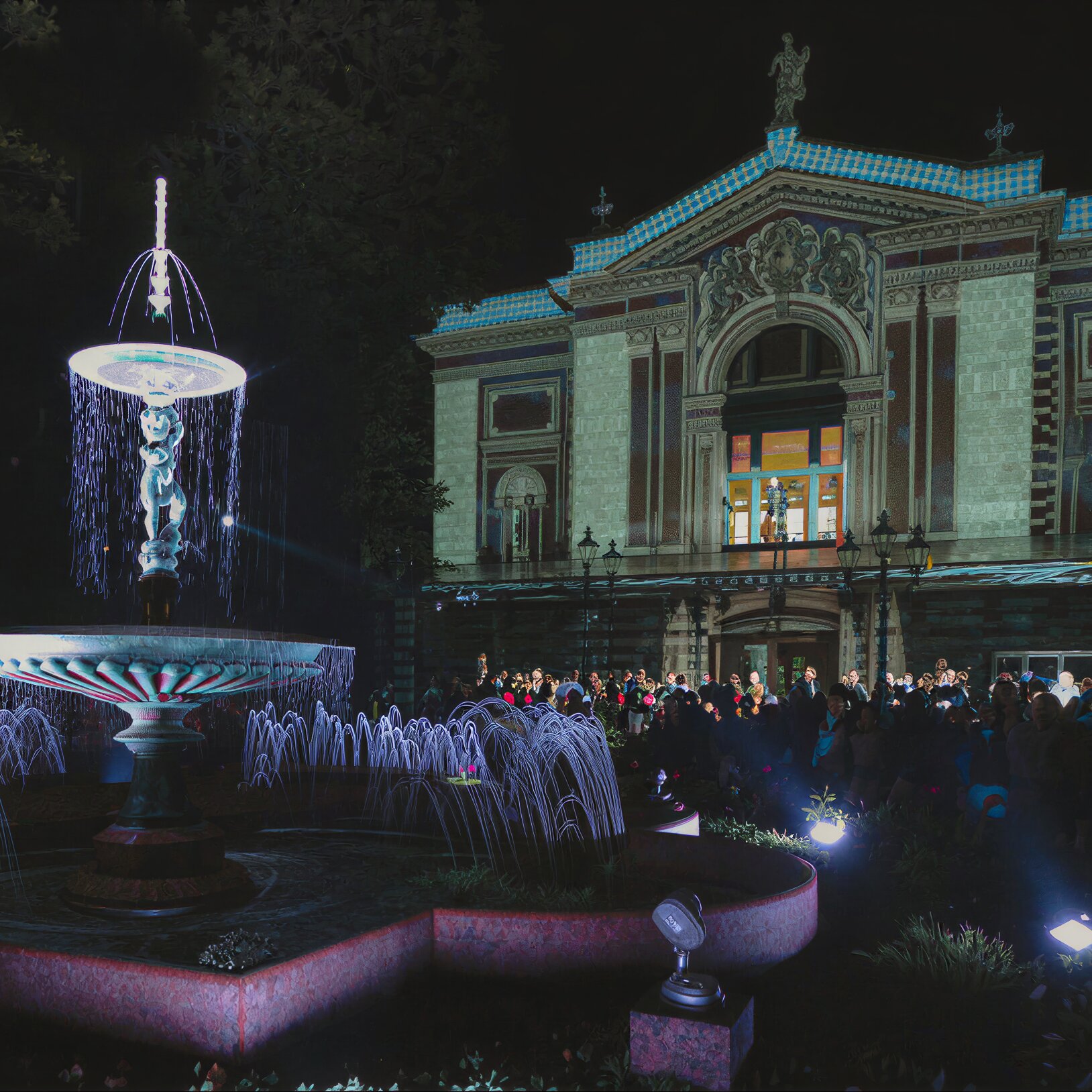 zdjęcie Teatru Polskiego nocą
