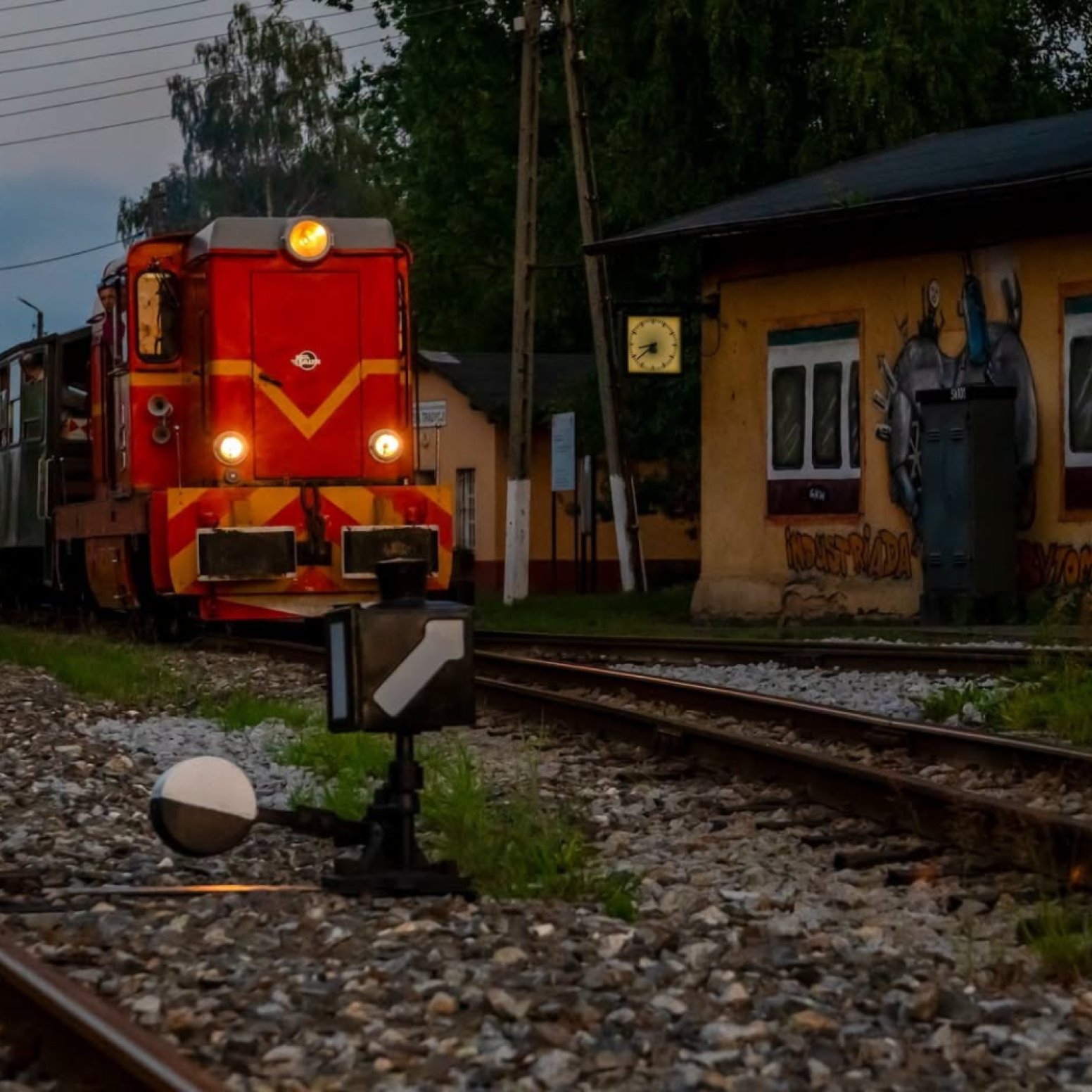 Nocna Szychta z wąskotorówką