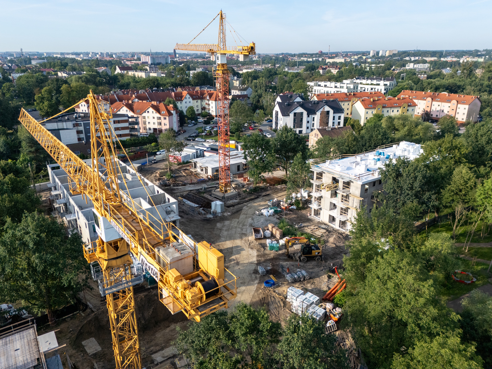 Przy Dworskiej i Wiertniczej rośnie nowe osiedle