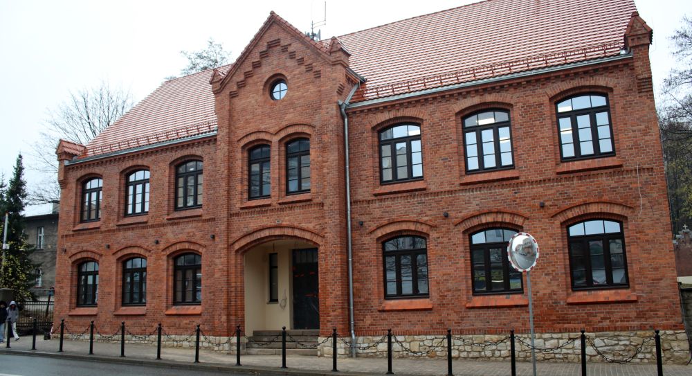 Młodzieżowy Dom Kultury nr 2 piekary.pl