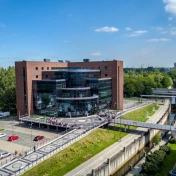 zdjęcie Centrum Nowoczesnych Technologii Informatycznych w Katowicach z lotu ptaka