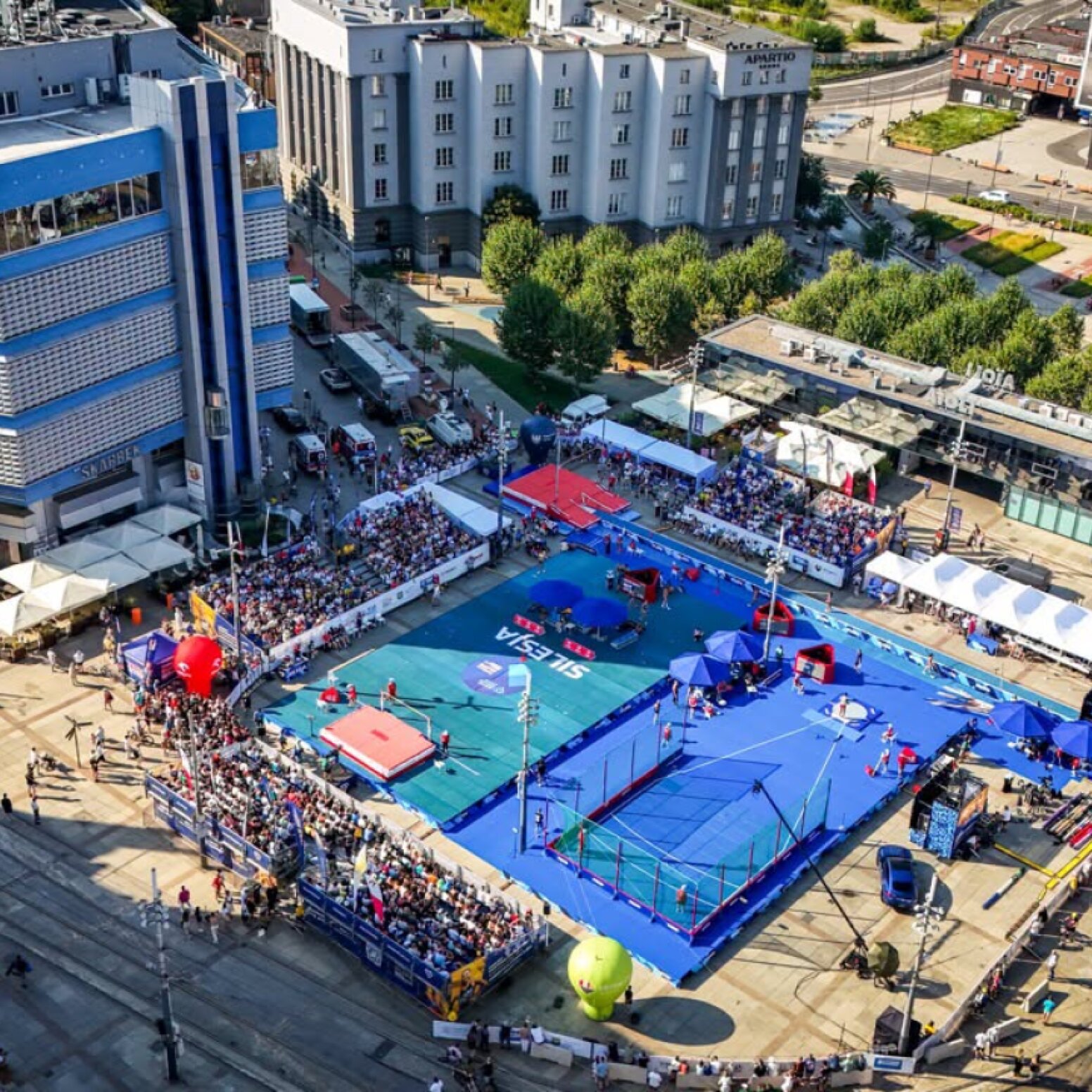 Arena lekkoatletyczna na rynku w Katowicach
