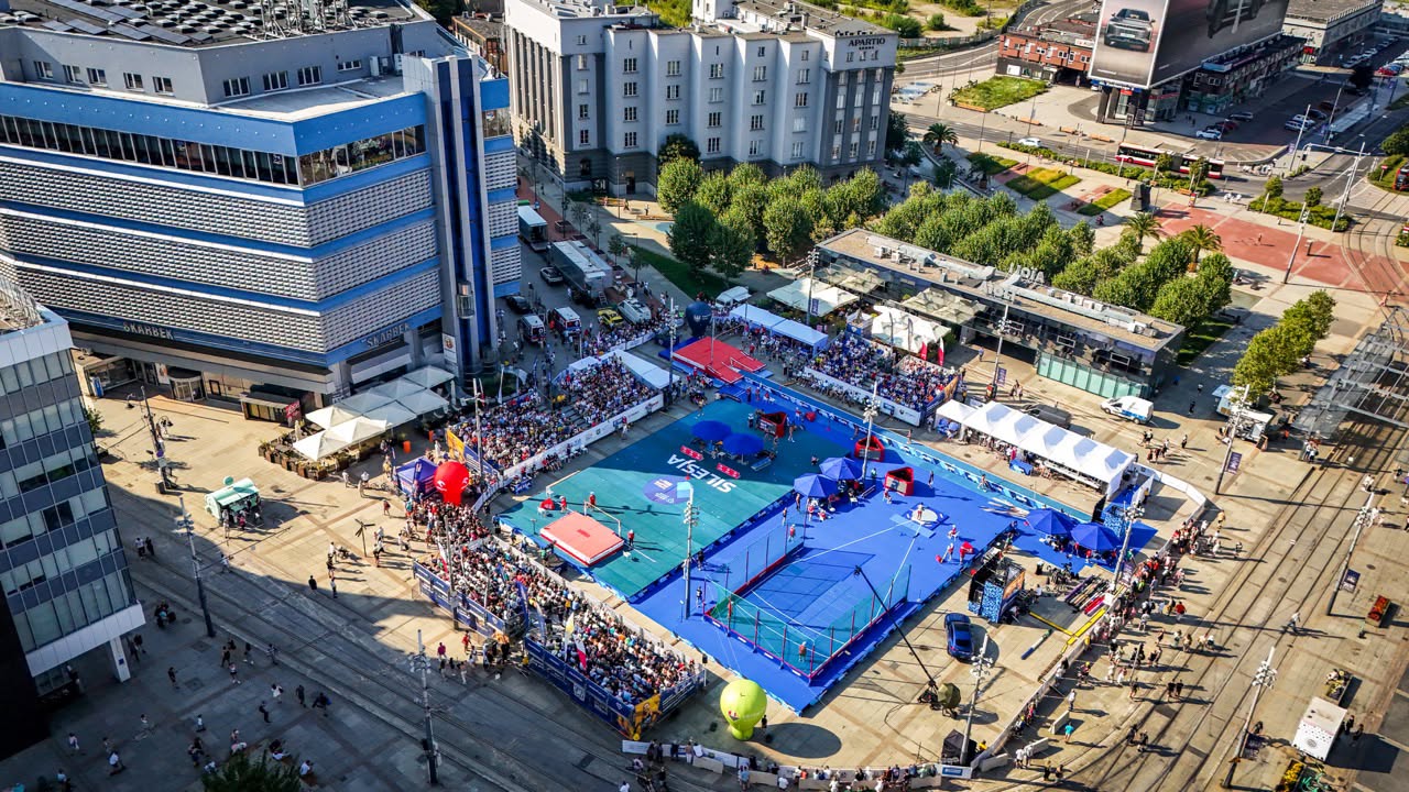 Arena lekkoatletyczna na rynku w Katowicach