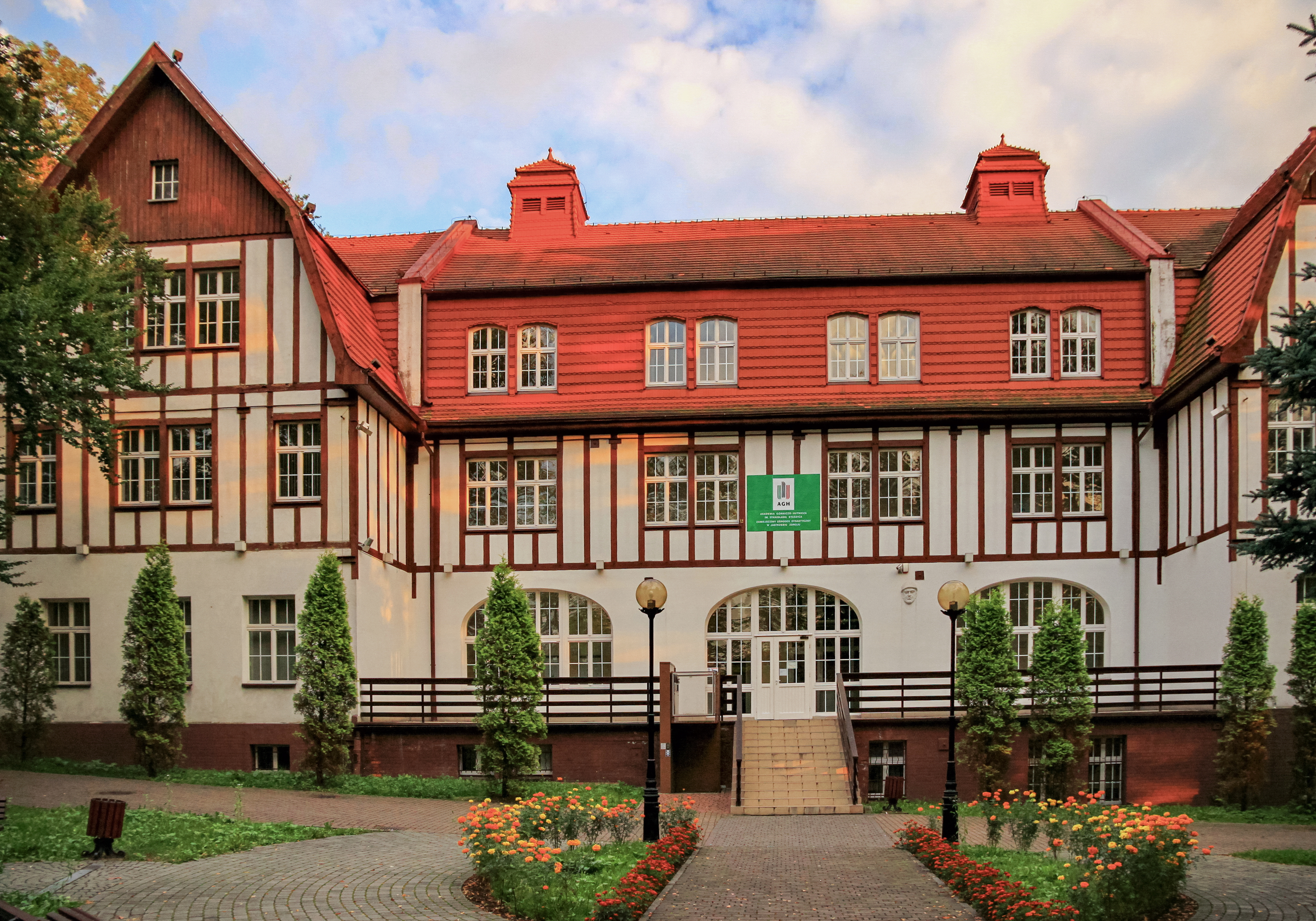 Galeria Dzwonków Autorstwa Photo: Marcin Konsek / Wikimedia Commons, CC BY-SA 4.0, https://commons.wikimedia.org/w/index.php?curid=69226572