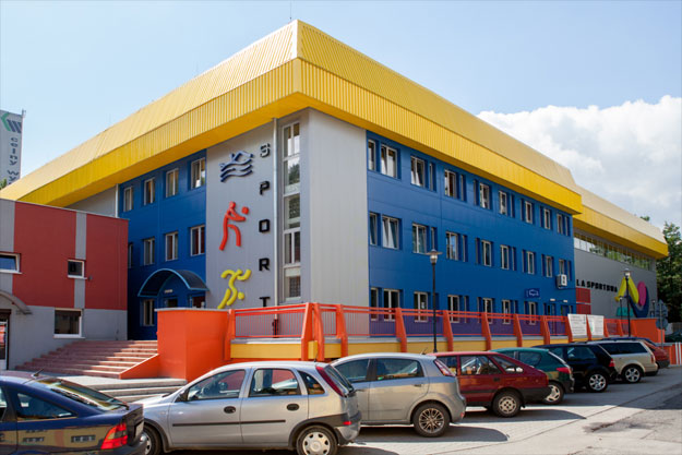 Zdjęcie budynku MOSiR Kw Knurowie