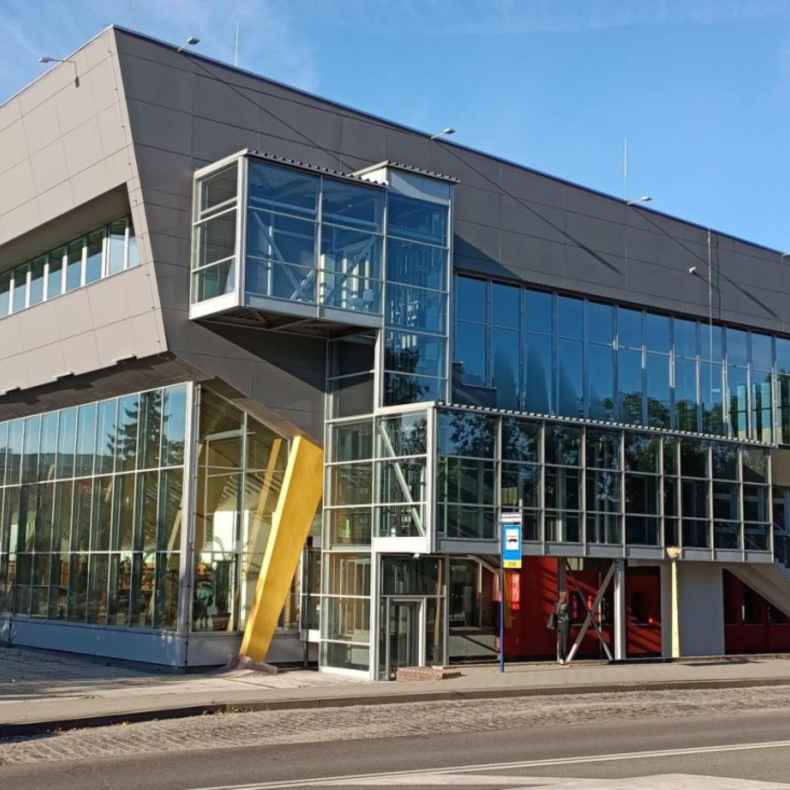 Hala widowiskowo-sportowa Halemba mosir.rsl