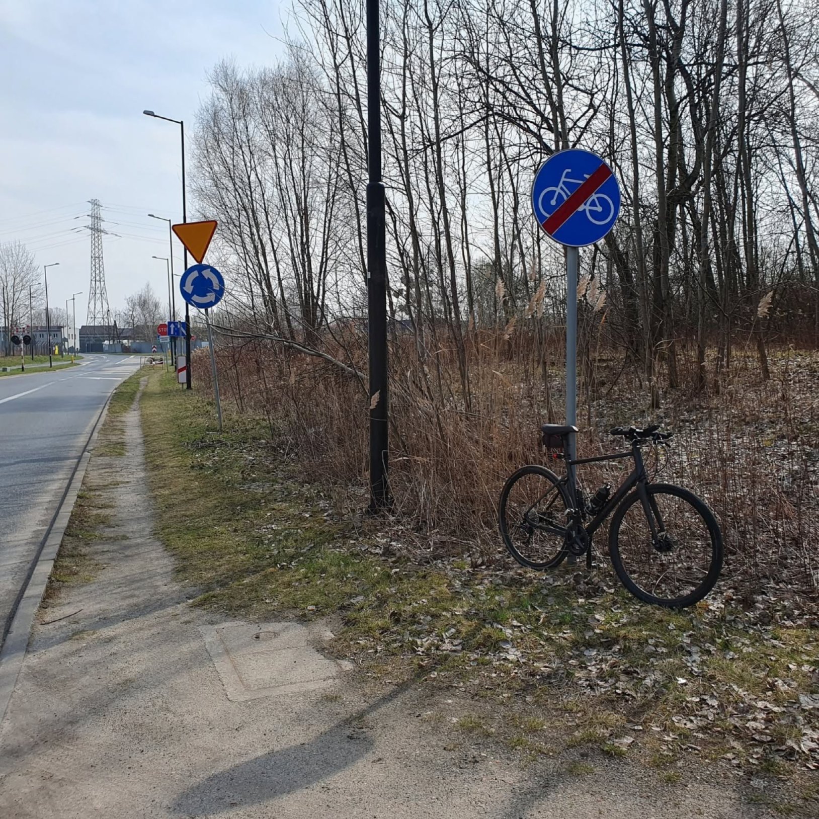 zakaz drogi rowerowej