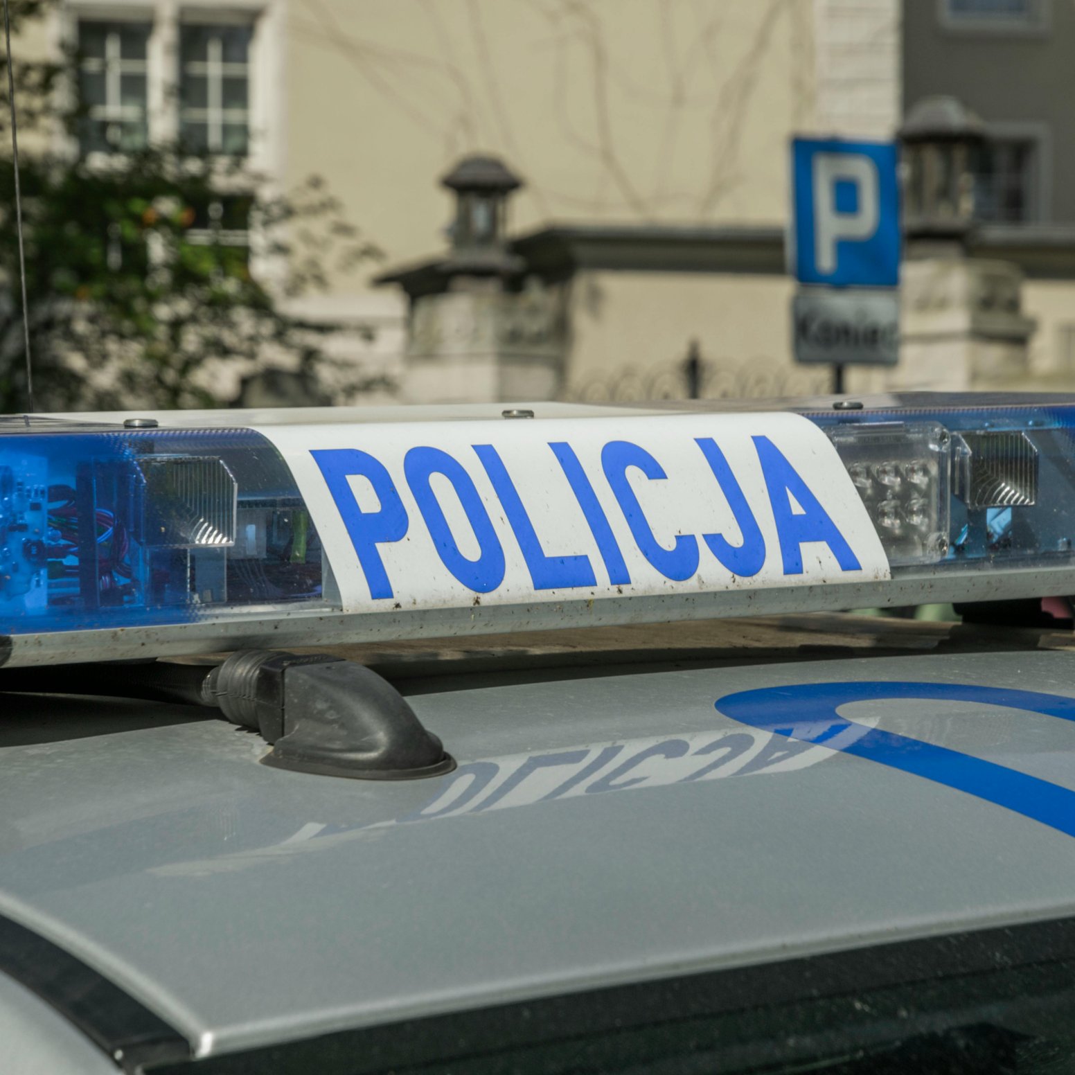 Interwencja policji w Tychach: mężczyzna z atrapą broni w galerii - Tychy