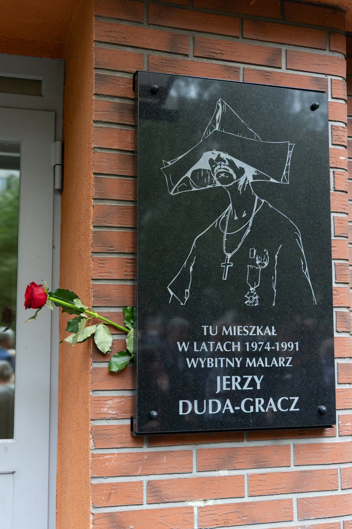 Tablica upamiętniająca Jerzego Dudę-Gracza