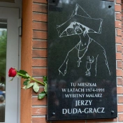 Tablica upamiętniająca Jerzego Dudę-Gracza
