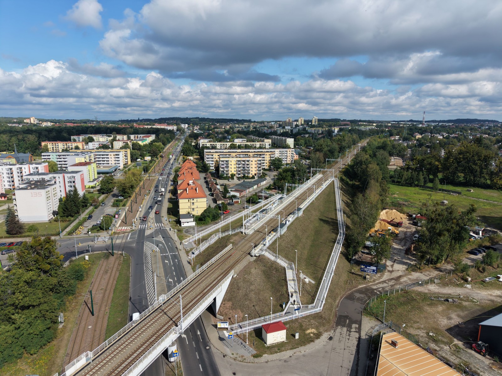 widok na ulicę z lotu ptaka