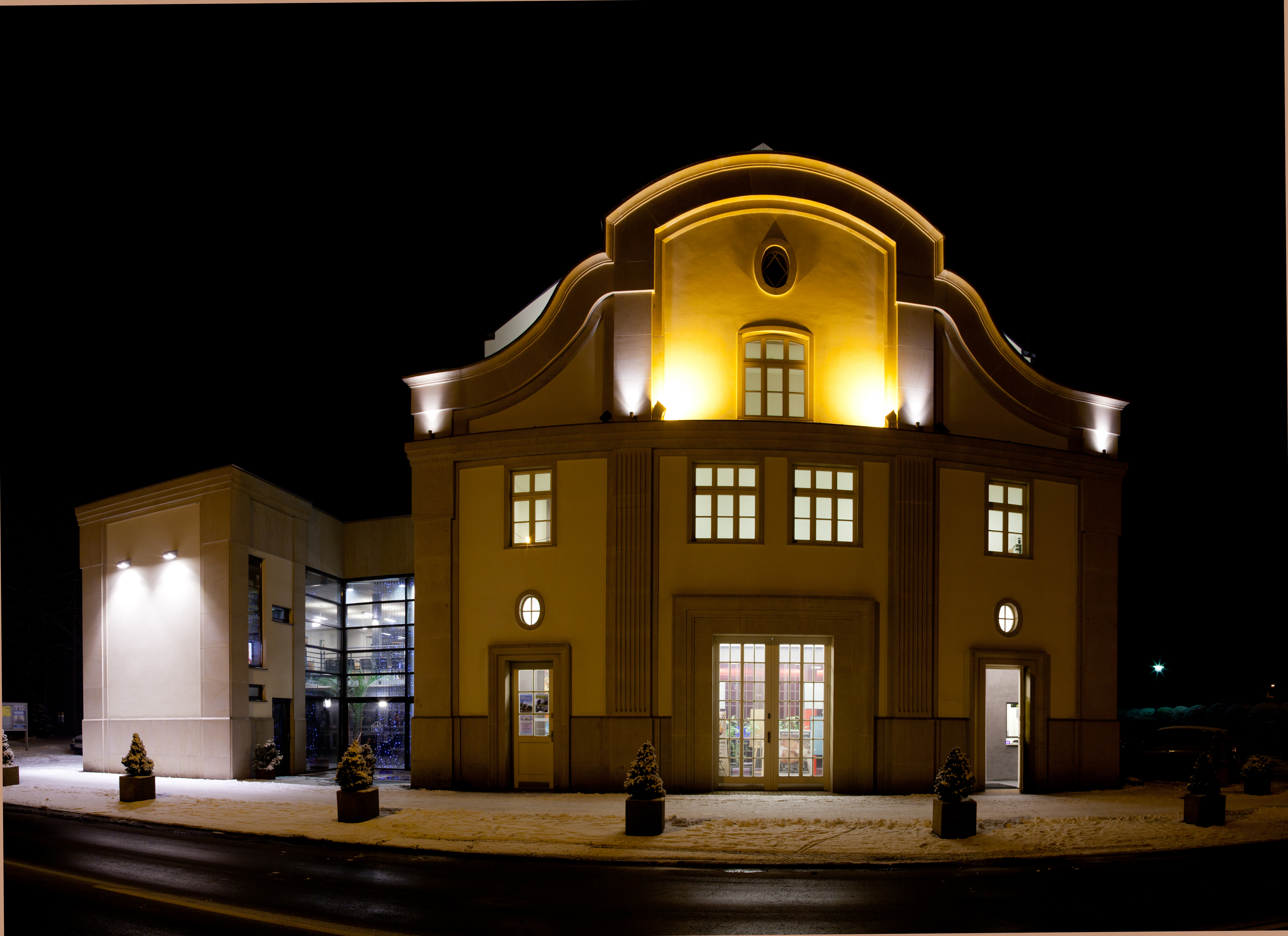 Miejski Dom Kultury – Kino Świt Autorstwa DagmaraTomiczek - Praca własna, CC BY-SA 4.0, https://commons.wikimedia.org/w/index.php?curid=35257627