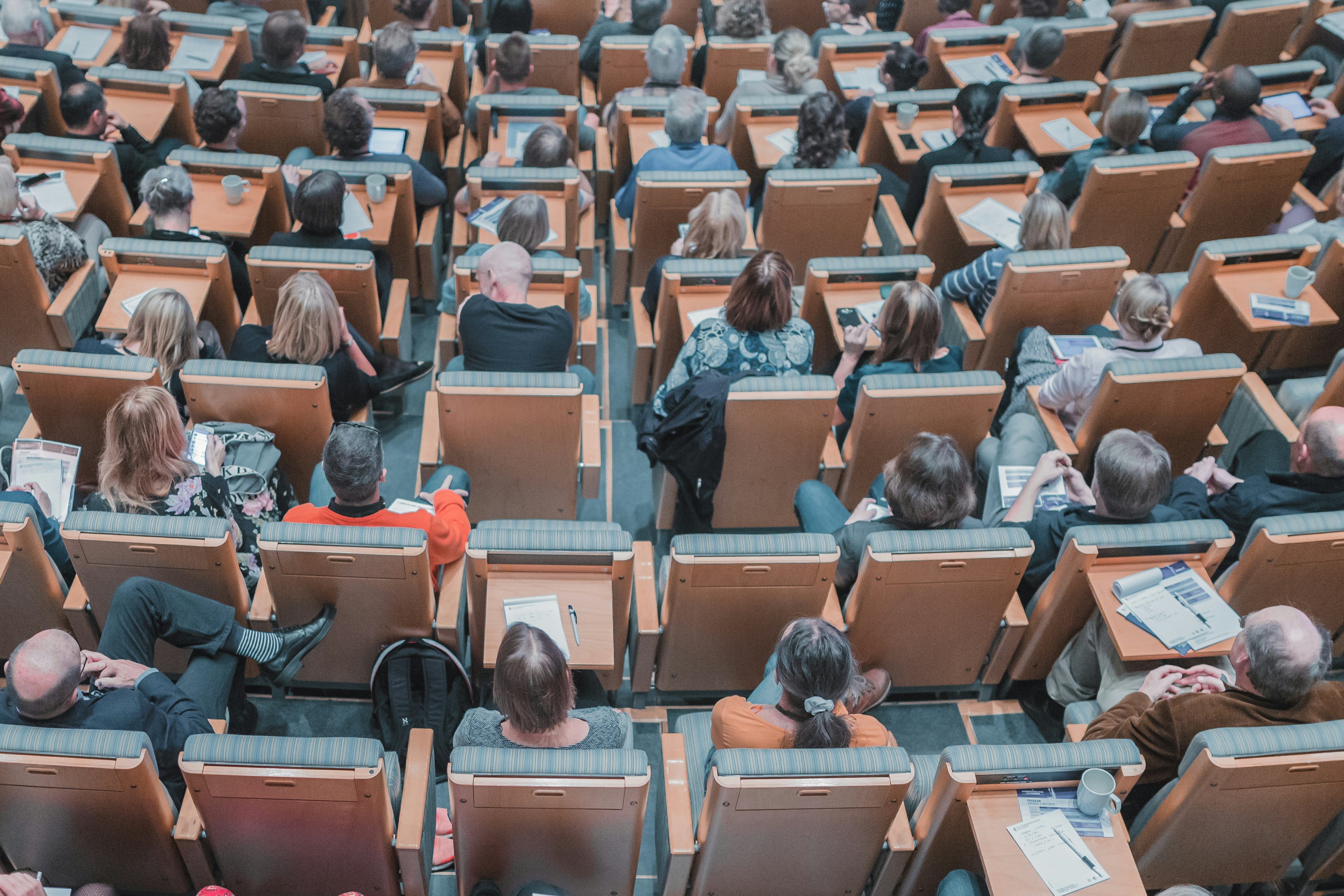 Matura, wybór kierunku i przyszłość? Dzień Otwarty UŚ pomoże Ci podjąć decyzję Photo by Mikael Kristenson on Unsplash