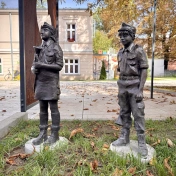 Figurki druhów przed hufcem